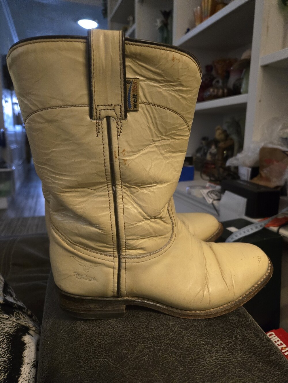 Roi Grande Cream Western Pull-On Heeled Boots Size 26, Mens 7